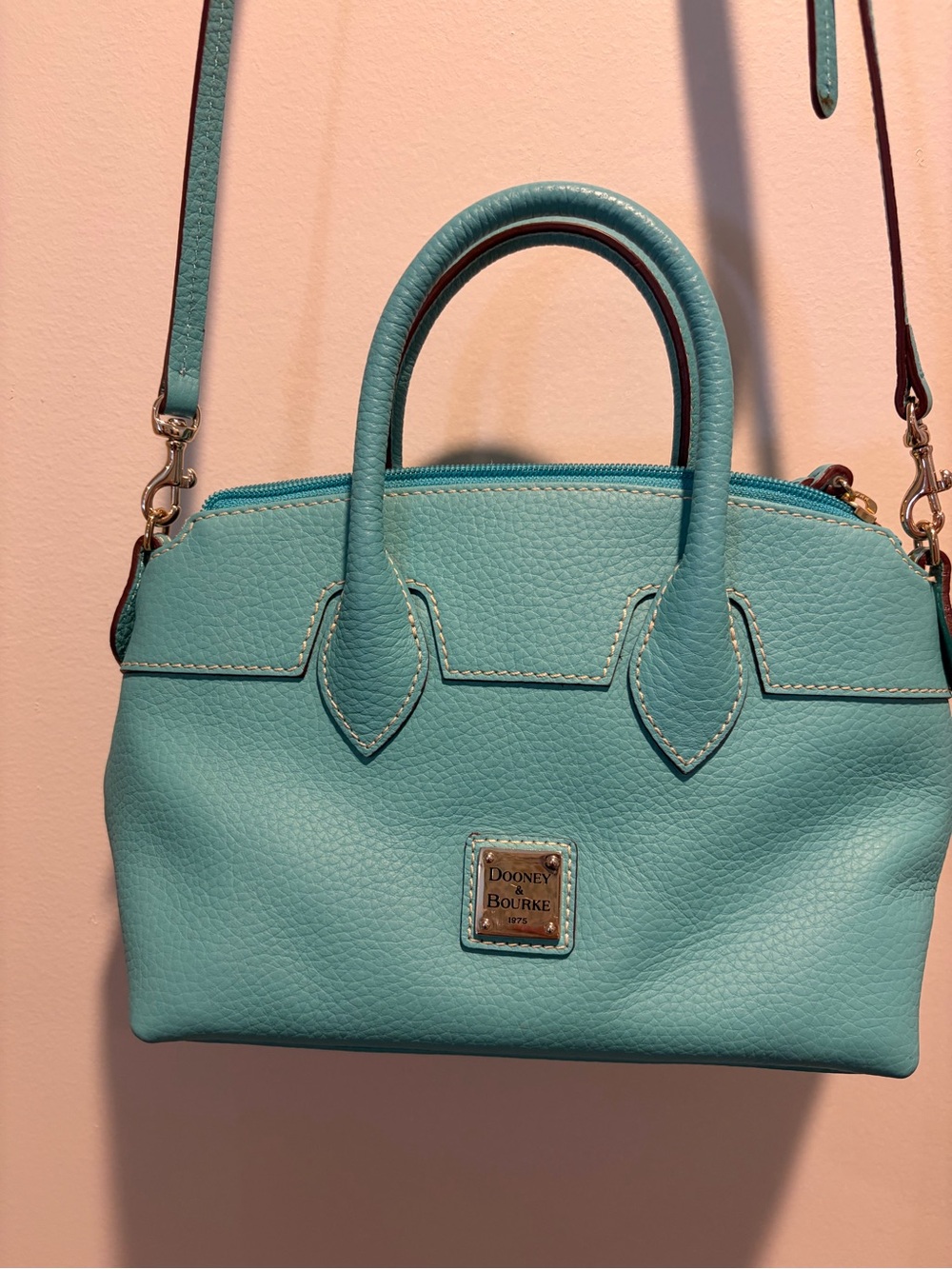 Dooney & Bourke 🦆 Crossbody